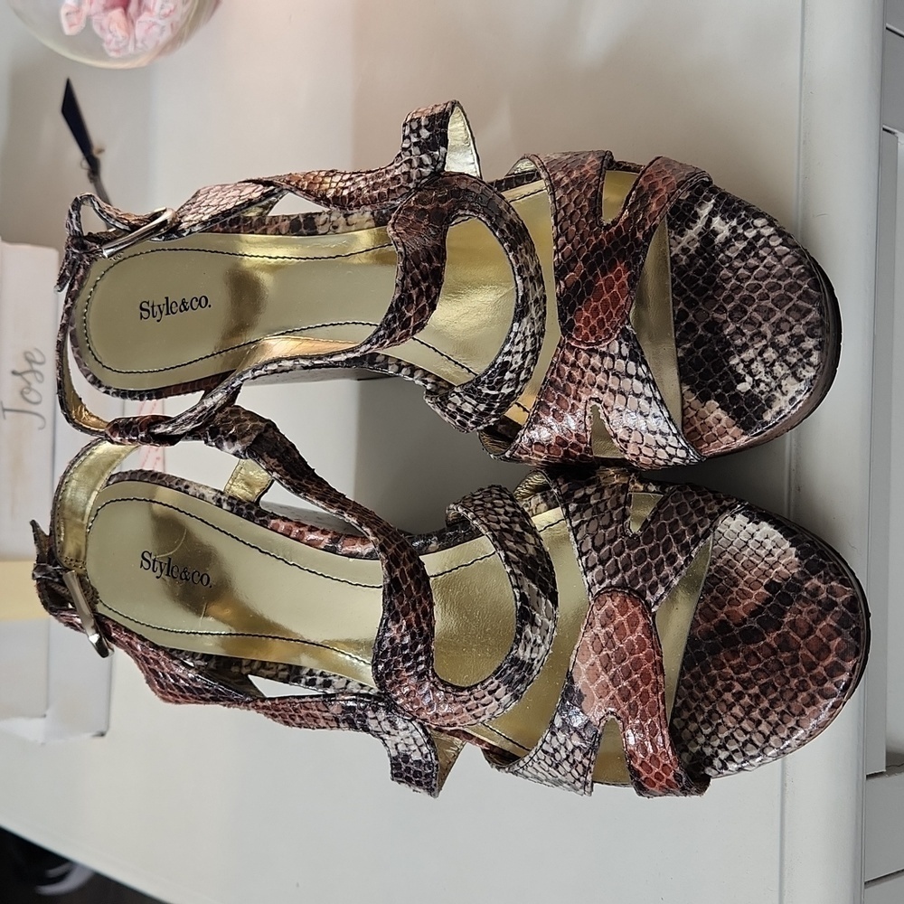 Style &CO.  Wedge Heel